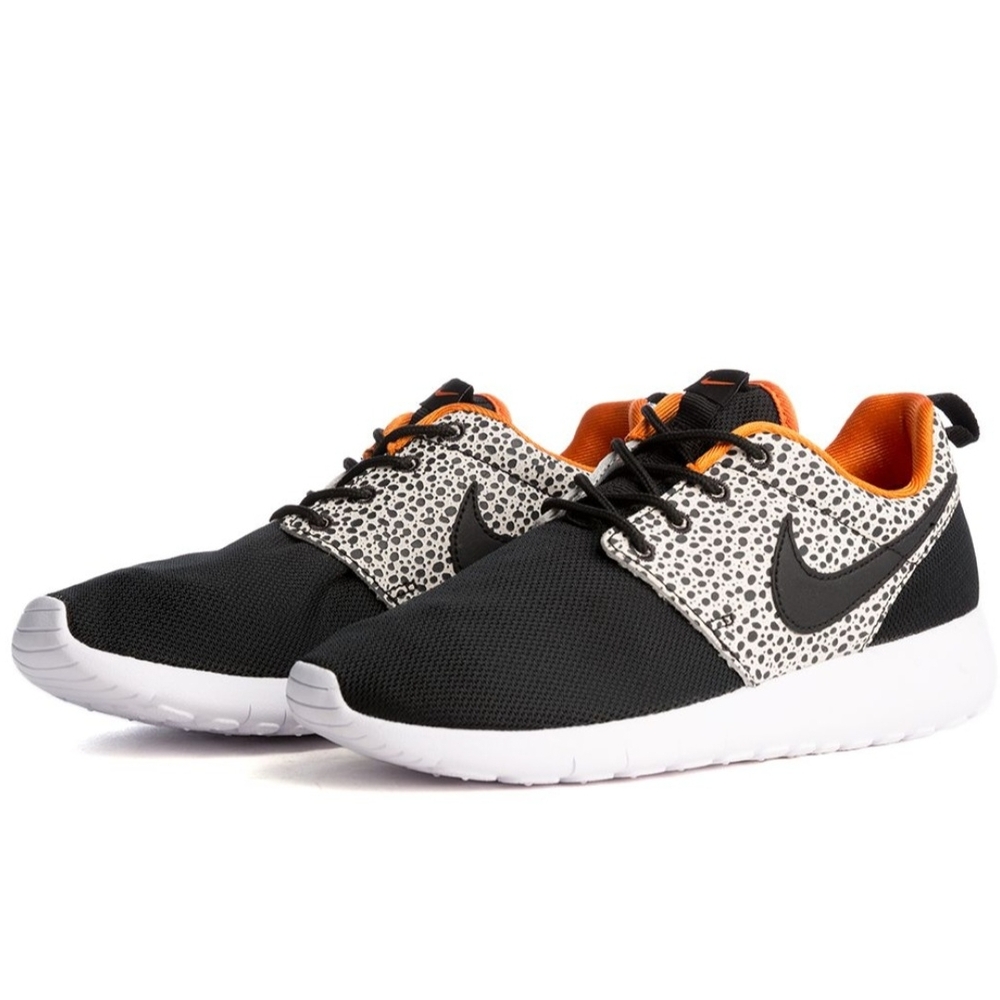 Nike Roshe One Safari, Black/Clay Orange/Summit White, Size: 7Y, 8.5 Women's
